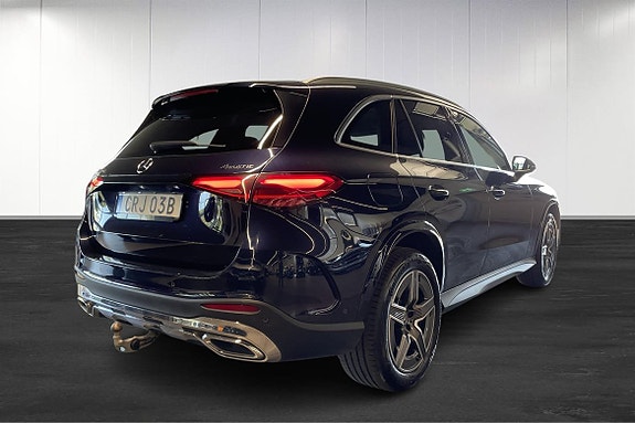 Mercedes-Benz GLC300 de 4 of 5