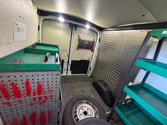 Ford Transit 8 of 9