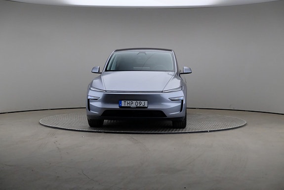 Tesla Model Y 3 of 5