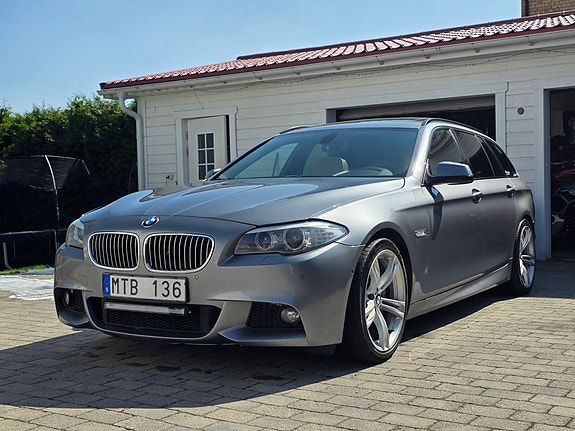 BMW 530d 2 of 5
