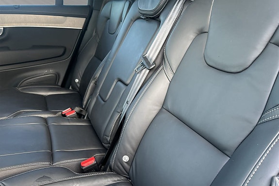 Volvo XC90 8 of 19