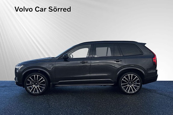 Volvo XC90 3 of 5