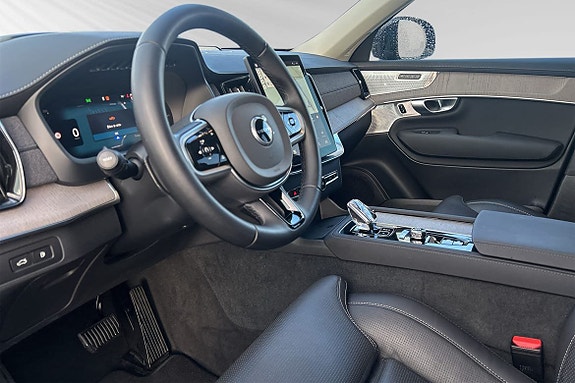 Volvo XC90 7 of 19