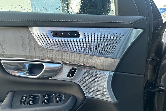 Volvo XC90 18 of 19