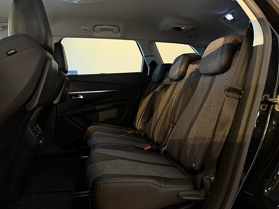 Peugeot 5008 8 of 26