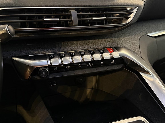 Peugeot 5008 16 of 26