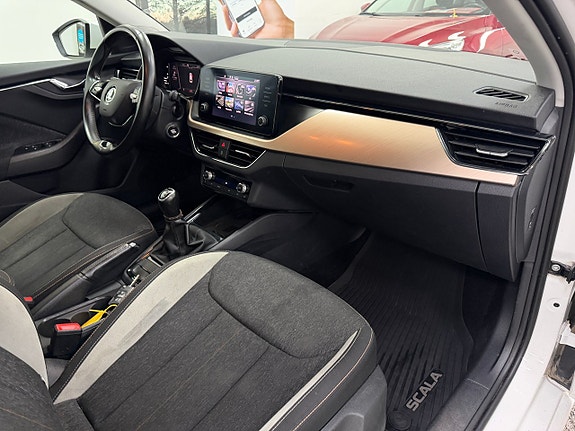 Skoda Scala 8 of 21