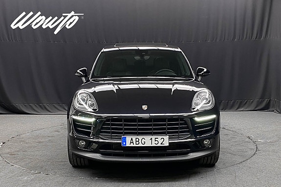 Porsche Macan S 2 of 5