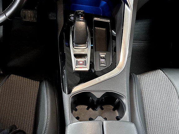 Peugeot 3008 12 of 18