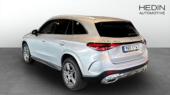 Mercedes-Benz GLC300 de 4 of 16