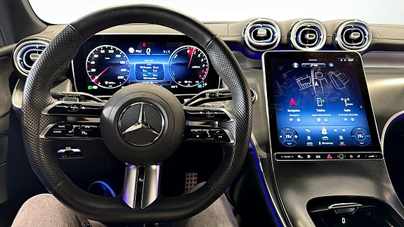 Mercedes-Benz GLC300 de 13 of 16