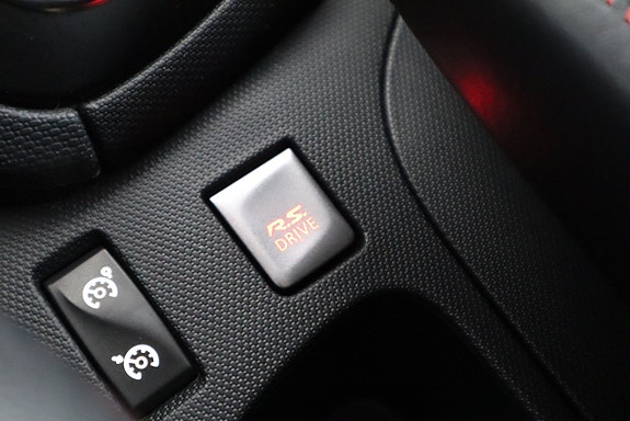 Renault Clio 21 of 22