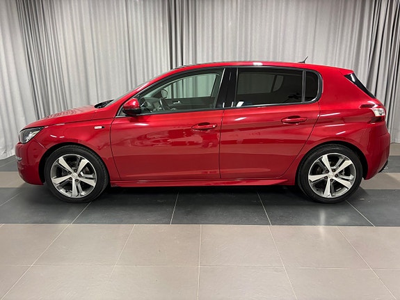 Peugeot 308 2 of 5
