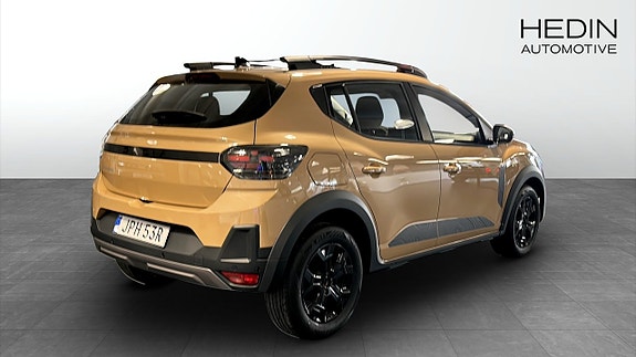 Dacia Sandero Stepway 2 of 5