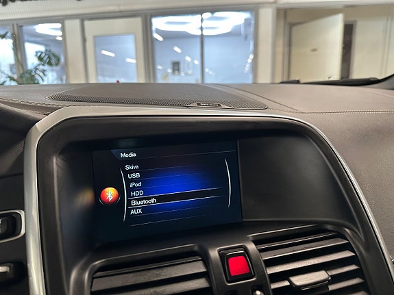 Volvo XC60 19 of 22