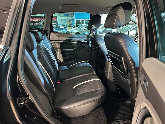 Ford Kuga 9 of 15