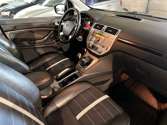Ford Kuga 7 of 15