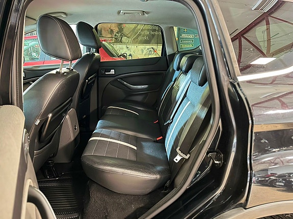 Ford Kuga 13 of 15