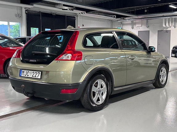 Volvo C30 2 of 5