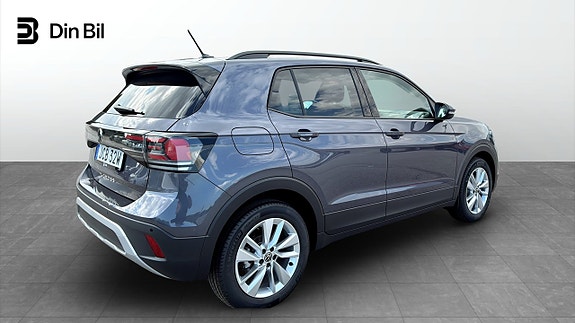 Volkswagen T-Cross 10 of 11