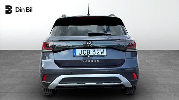 Volkswagen T-Cross 2 of 5