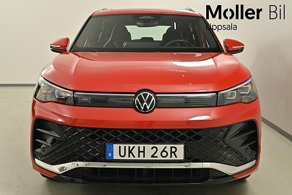 Volkswagen Tiguan 3 of 12