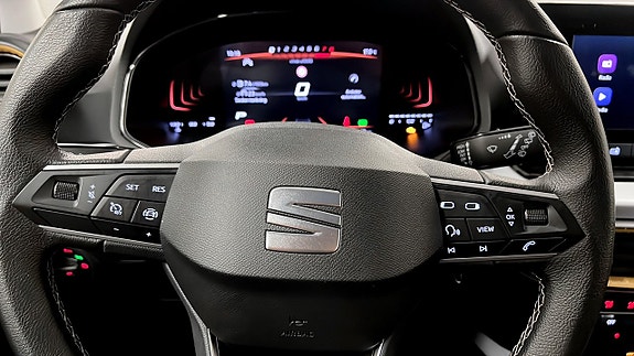 Seat Arona 16 of 17