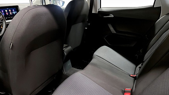 Seat Arona 11 of 17