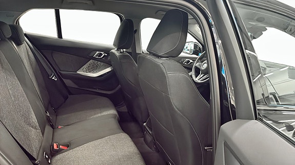 BMW 120 5 of 12