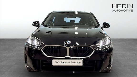 BMW 120 8 of 12