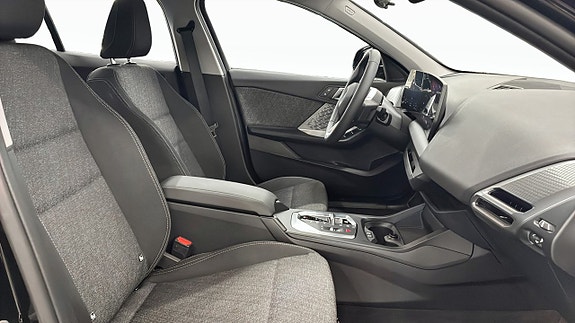 BMW 120 3 of 12