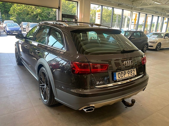 Audi A6 allroad 4 of 5