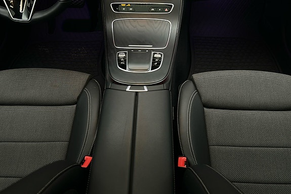 Mercedes-Benz E300 de 9 of 30