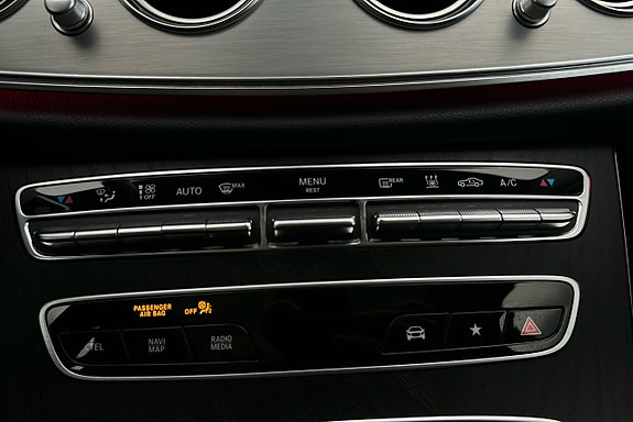 Mercedes-Benz E300 de 22 of 30
