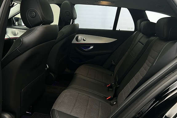 Mercedes-Benz E300 de 13 of 30