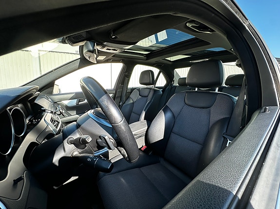 Mercedes-Benz C180 4 of 8