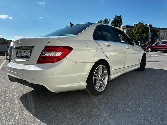 Mercedes-Benz C180 7 of 8