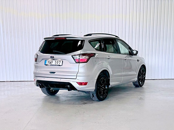 Ford Kuga 3 of 5