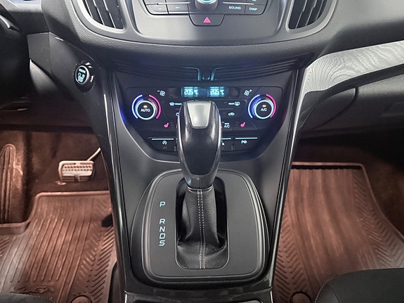 Ford Kuga 16 of 21