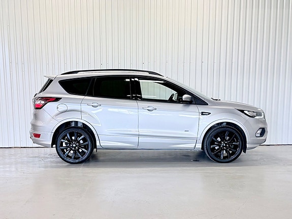 Ford Kuga 2 of 5
