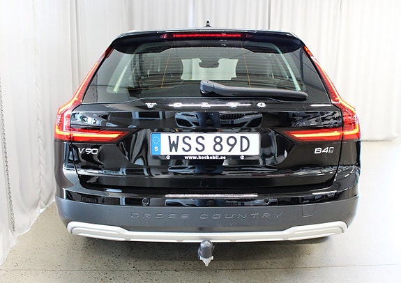 Volvo V90 Cross Country 4 of 5