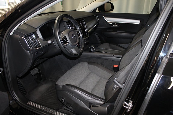 Volvo V90 Cross Country 16 of 27