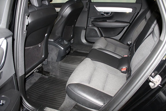 Volvo V90 Cross Country 20 of 27