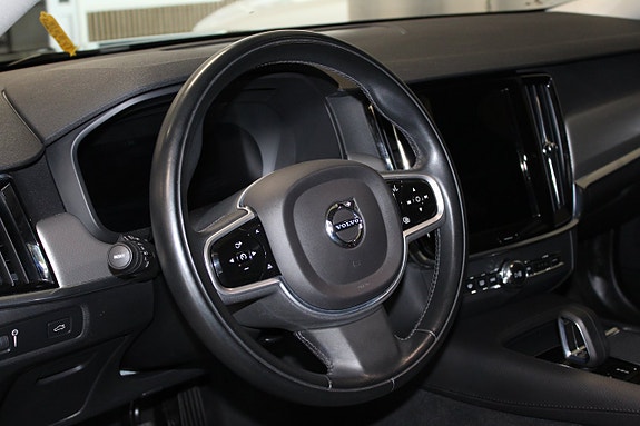 Volvo V90 Cross Country 18 of 27