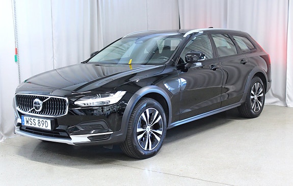 Volvo V90 Cross Country 10 of 27