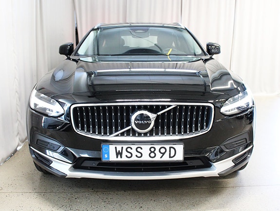 Volvo V90 Cross Country 7 of 27
