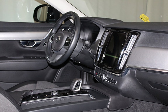 Volvo V90 Cross Country 17 of 27