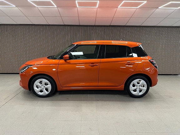 Suzuki Swift 3 of 5