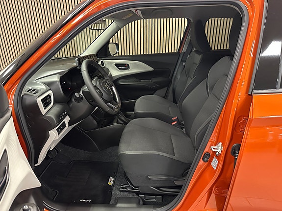 Suzuki Swift 8 of 14