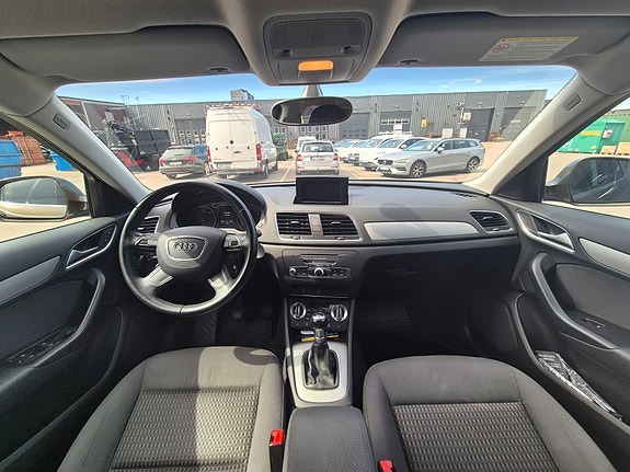 Audi Q3 7 of 11